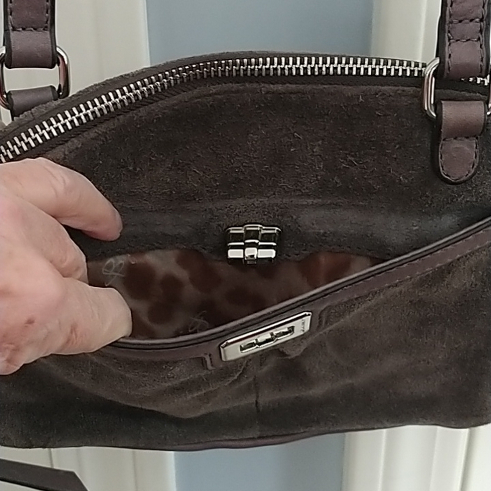B.Makowsky Suede Leather Full Zip Wide Open Adjustable Crossbody Bag - Picture 12 of 15